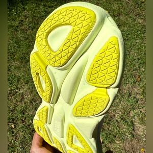 Hoka One One Bondi 8